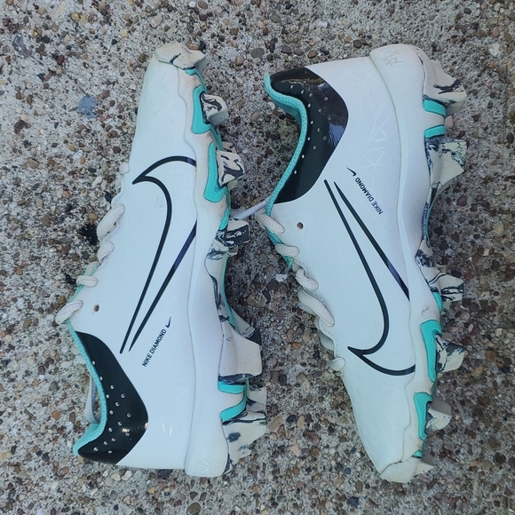 Nike Shoes Nike Hyperdiamond 4 Keystone Softball White White Youth